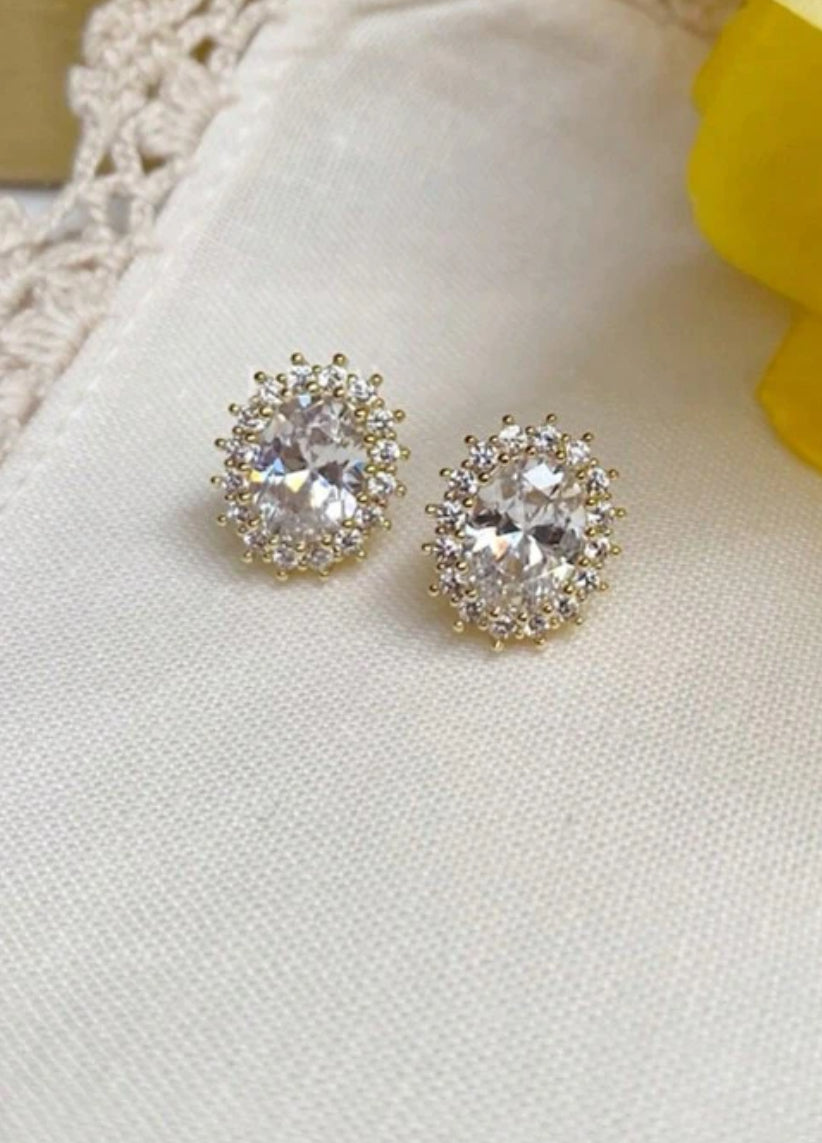 Princess stud earrings